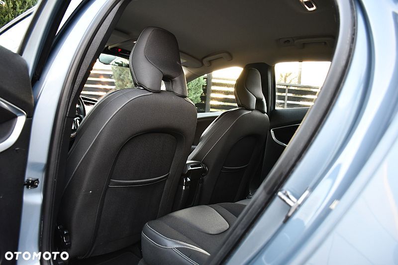 Volvo V40 T3 Drive-E Momentum - 20