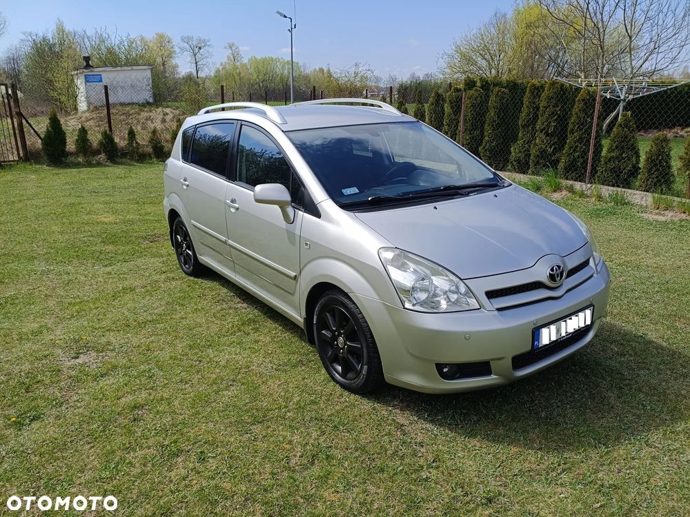 Toyota Corolla Verso 1.8 Sol + - 3