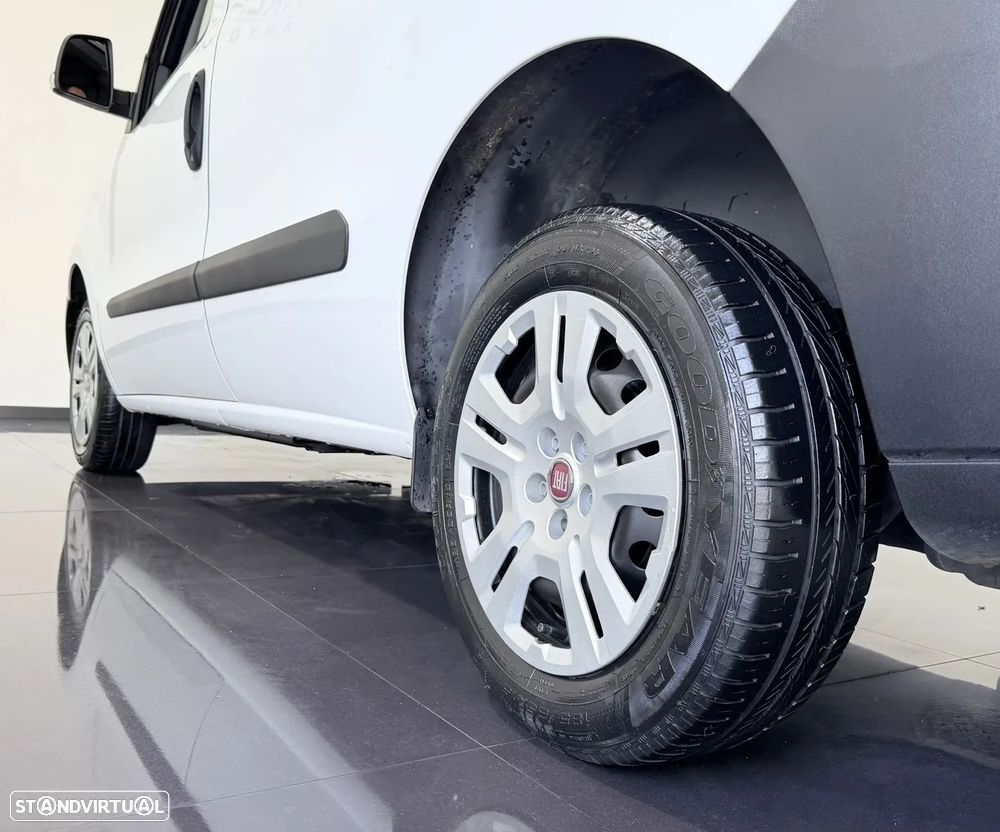 Fiat DOBLO CARGO 1.3 M-JET 95 CV - 3 LUGARES - IVA DEDUTIVÉL - 47