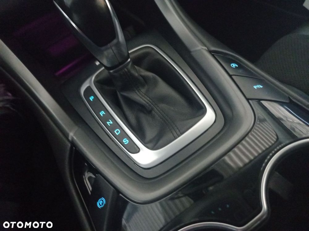Ford Mondeo 2.0 TDCi Titanium PowerShift - 16