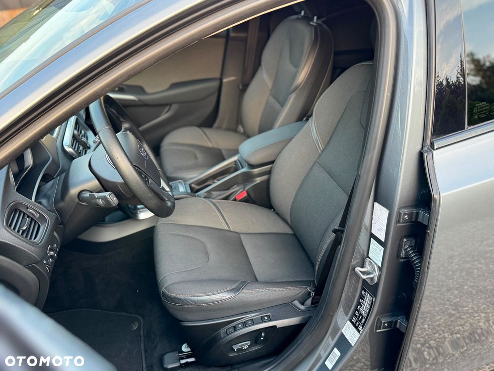 Volvo V40 Cross Country D2 Geartronic Summum - 16