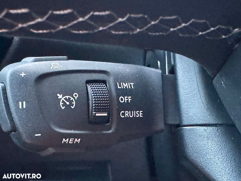 DS Automobiles DS 7 Crossback DS7 1.6 PHeV FWD 225 EAT8 OPERA - 12