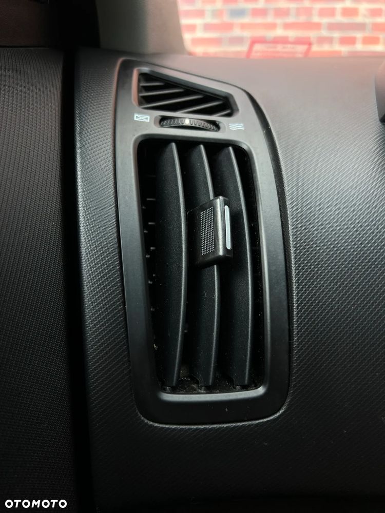 Kia Ceed - 28