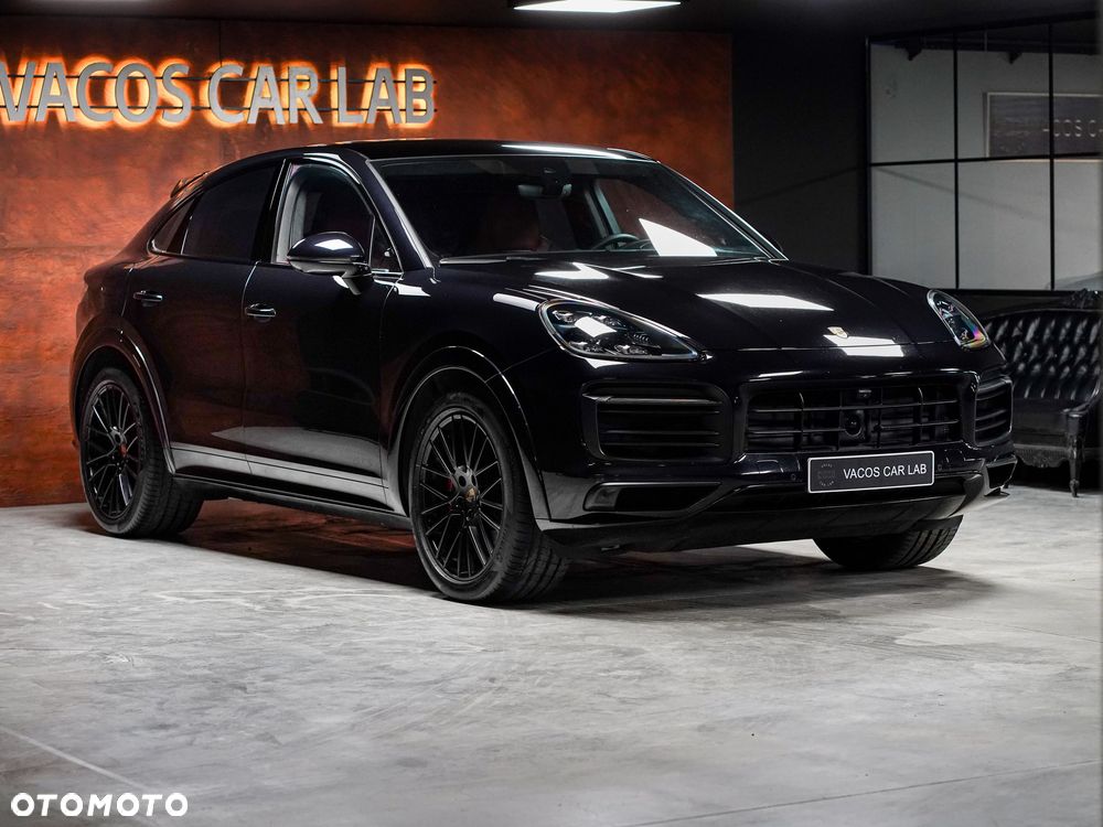 Porsche Cayenne - 1