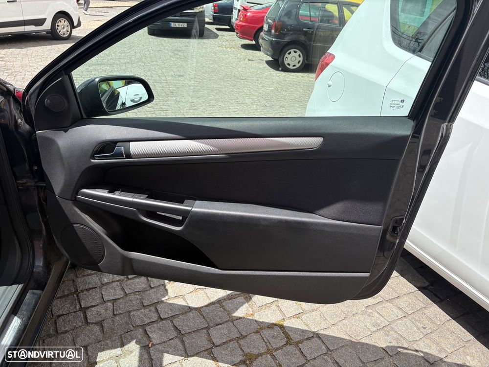 Opel Astra GTC 1.3 CDTI - 21