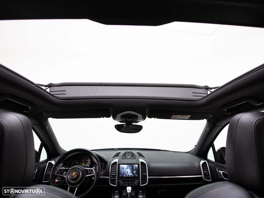 Porsche Cayenne S - 6