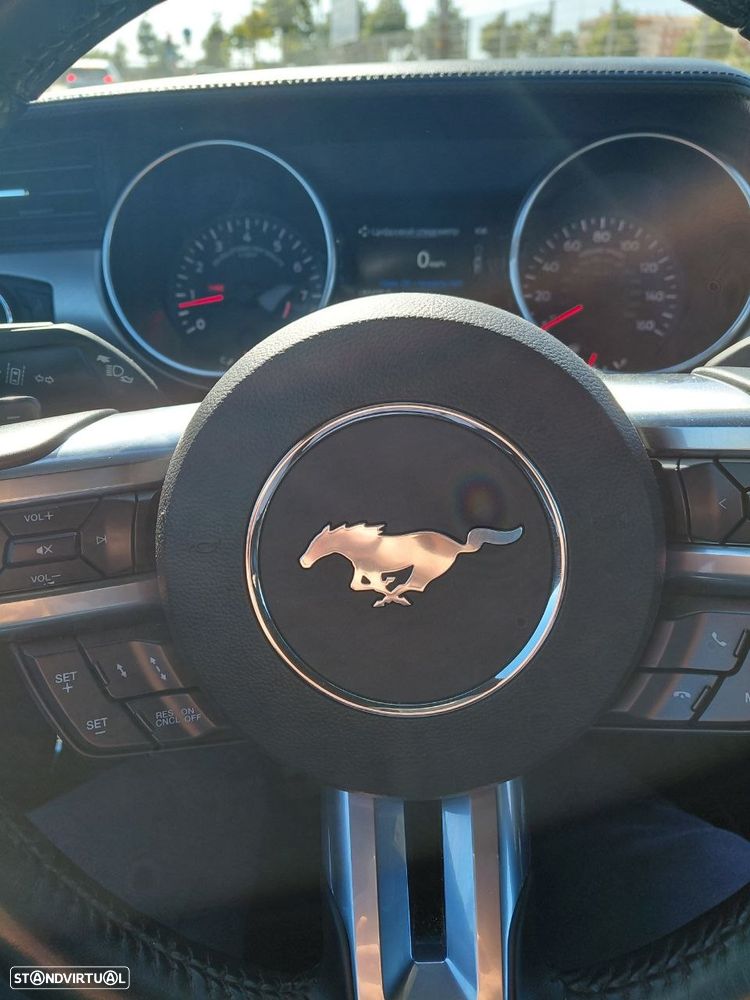Ford Mustang - 5