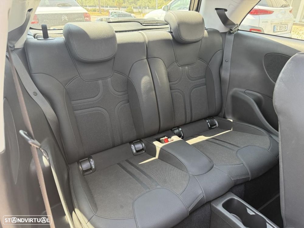 Opel Adam 1.0 T Rocks - 24