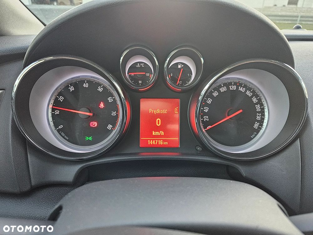 Opel Astra IV 1.4 T Cosmo - 19