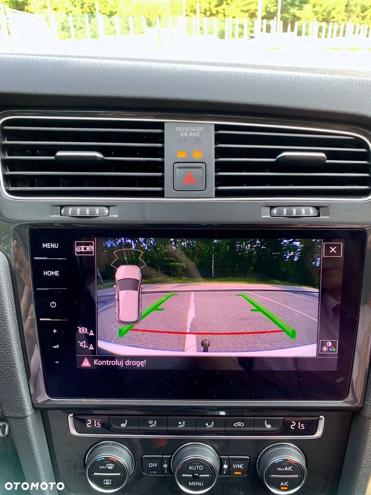Volkswagen Golf - 21