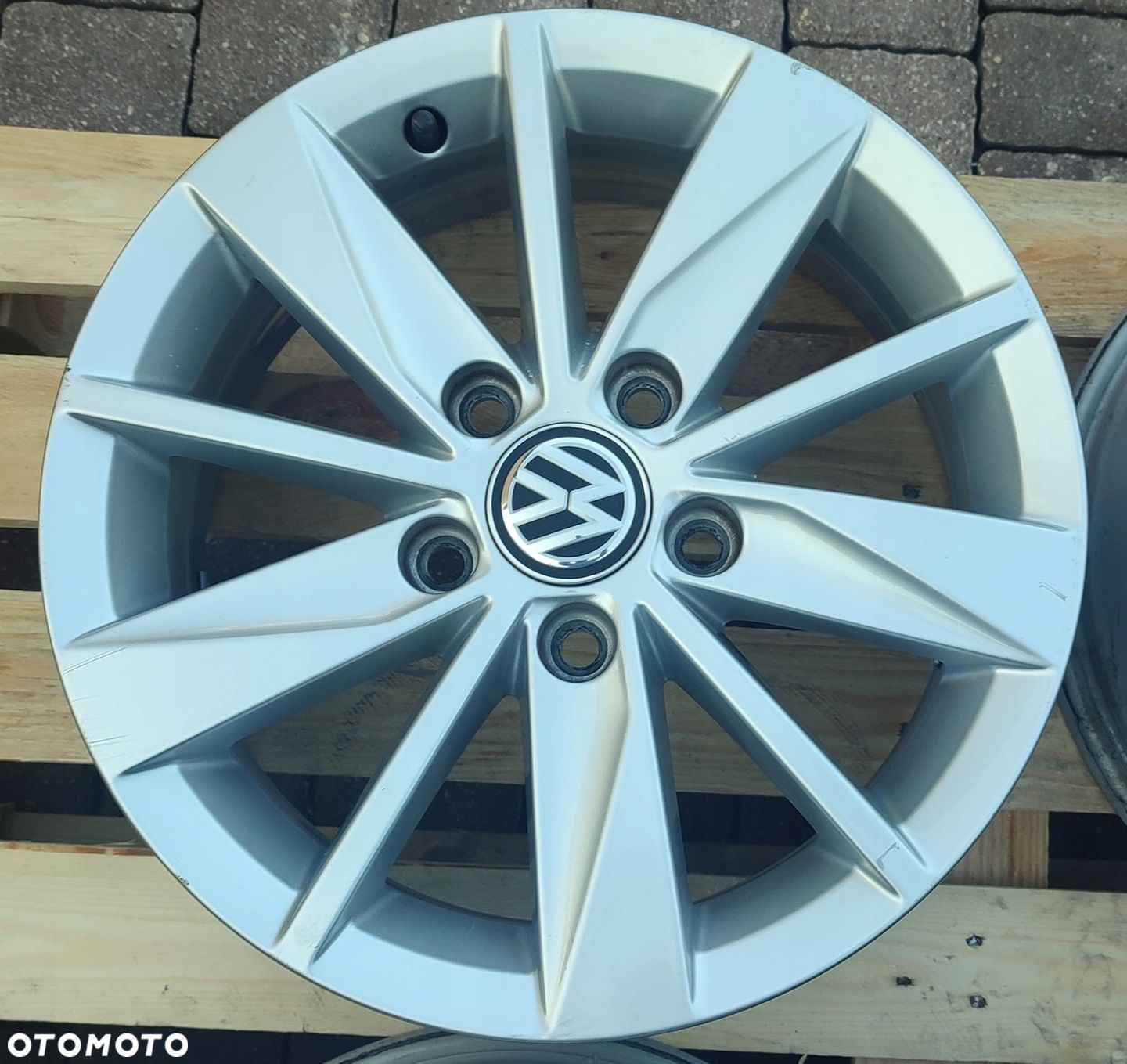 Felgi Aluminiowe Oryg. Vw Golf VII Touran15 Cali 6Jx15 Et43 5x112 Ø57,1mm - 5