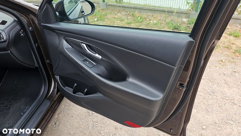 Hyundai i30 1.4 Comfort - 23