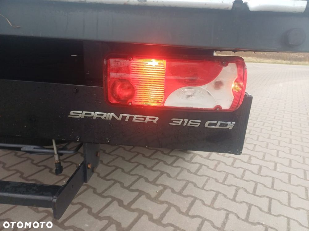 Mercedes-Benz Sprinter - 9