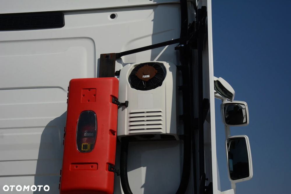 Renault T 520 Comfort / 2017r. / Cała na poduszkach / Kabina Salonka / 2 baki / Klima postojowa - 12