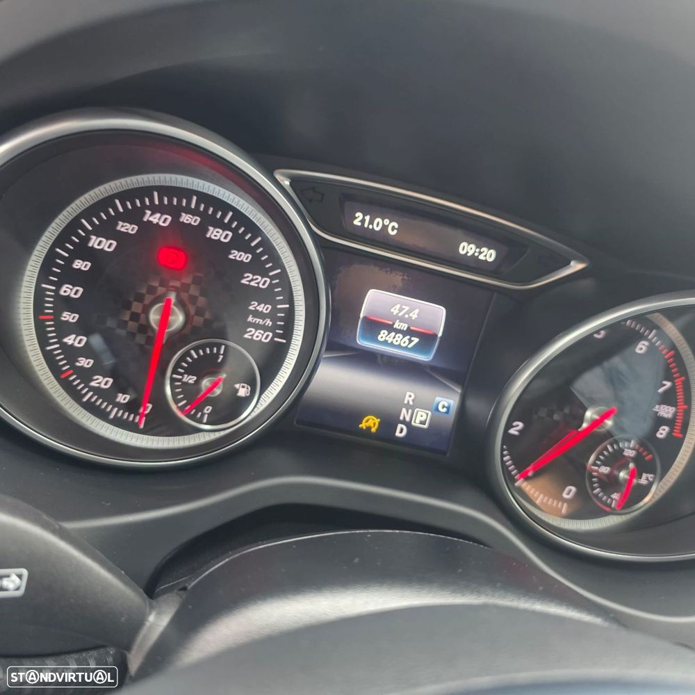 Mercedes-Benz A 180 7G-DCT AMG Line - 24