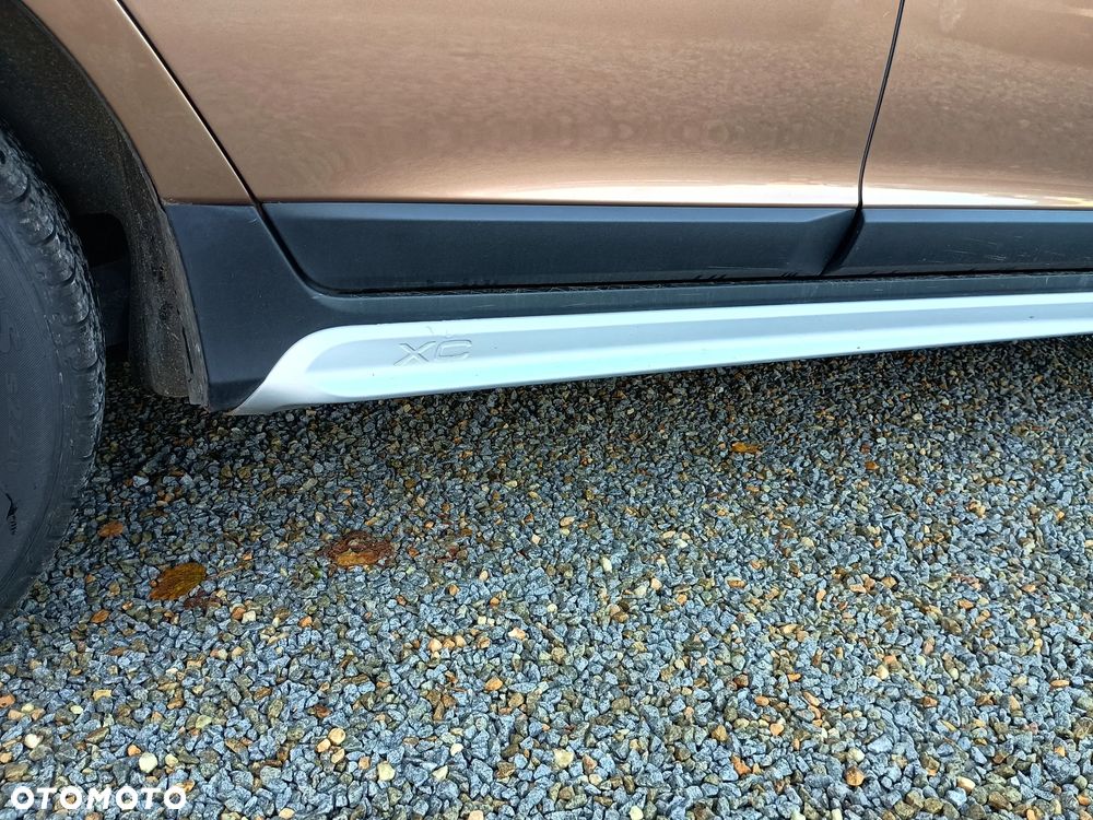 Volvo XC 60 D5 AWD Momentum - 7