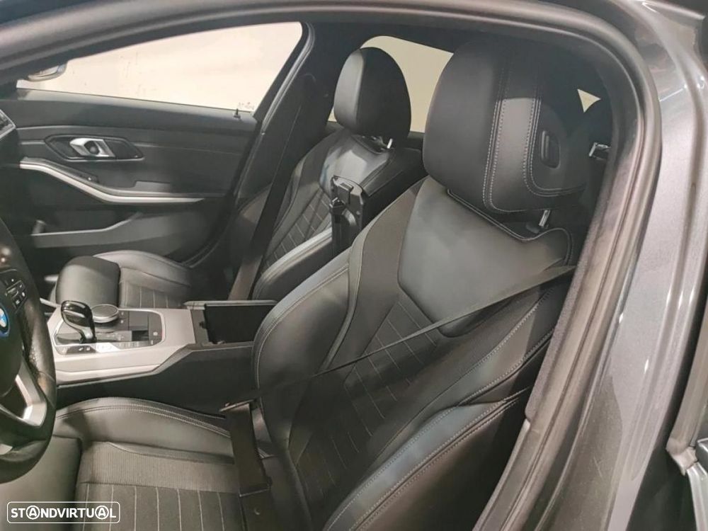 BMW 320 e Auto - 4