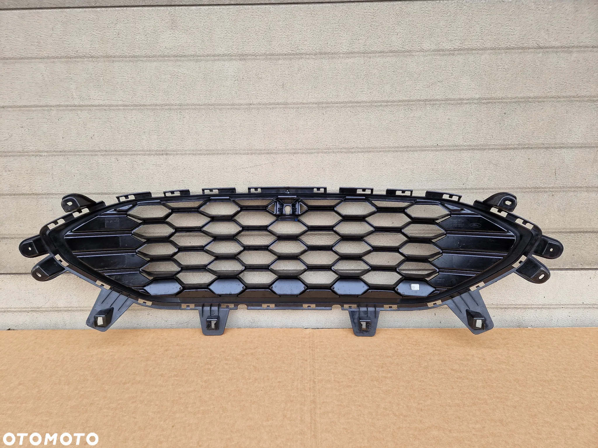 FORD KUGA MK3 III ST LINE ST-LINE GRILL ATRAPA KRATKA RV4B8200 - 3