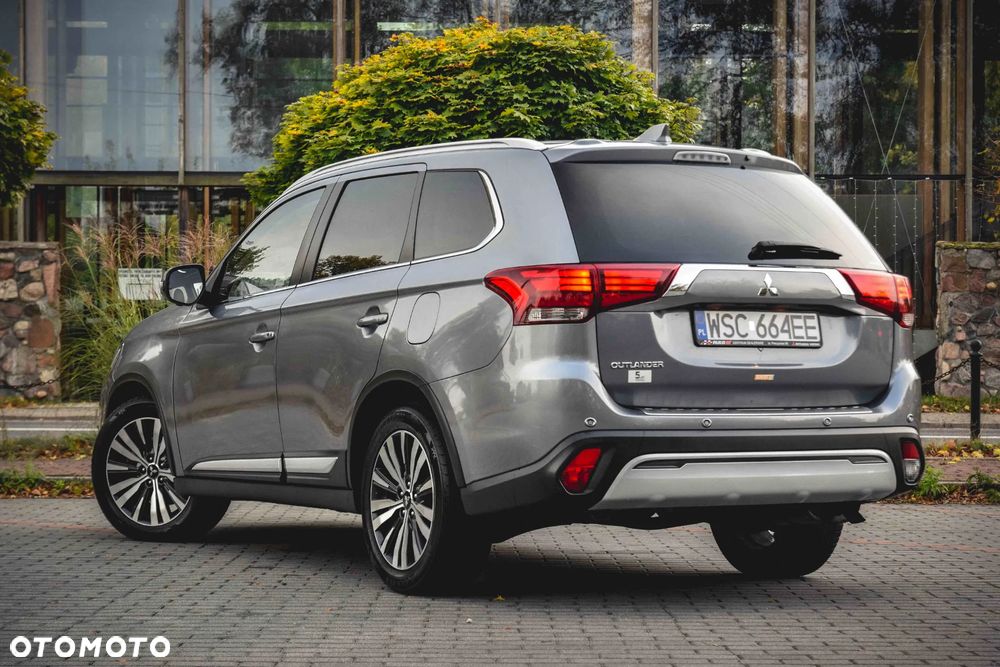 Mitsubishi Outlander 2.0 Intense + Navi 4WD CVT - 7