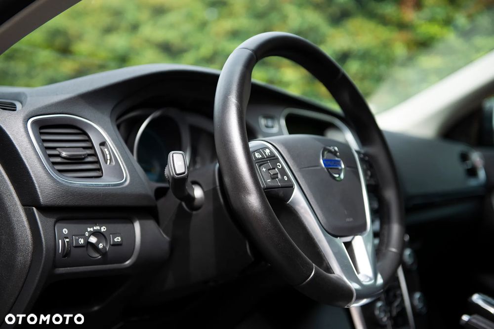 Volvo V40 D2 Summum - 13