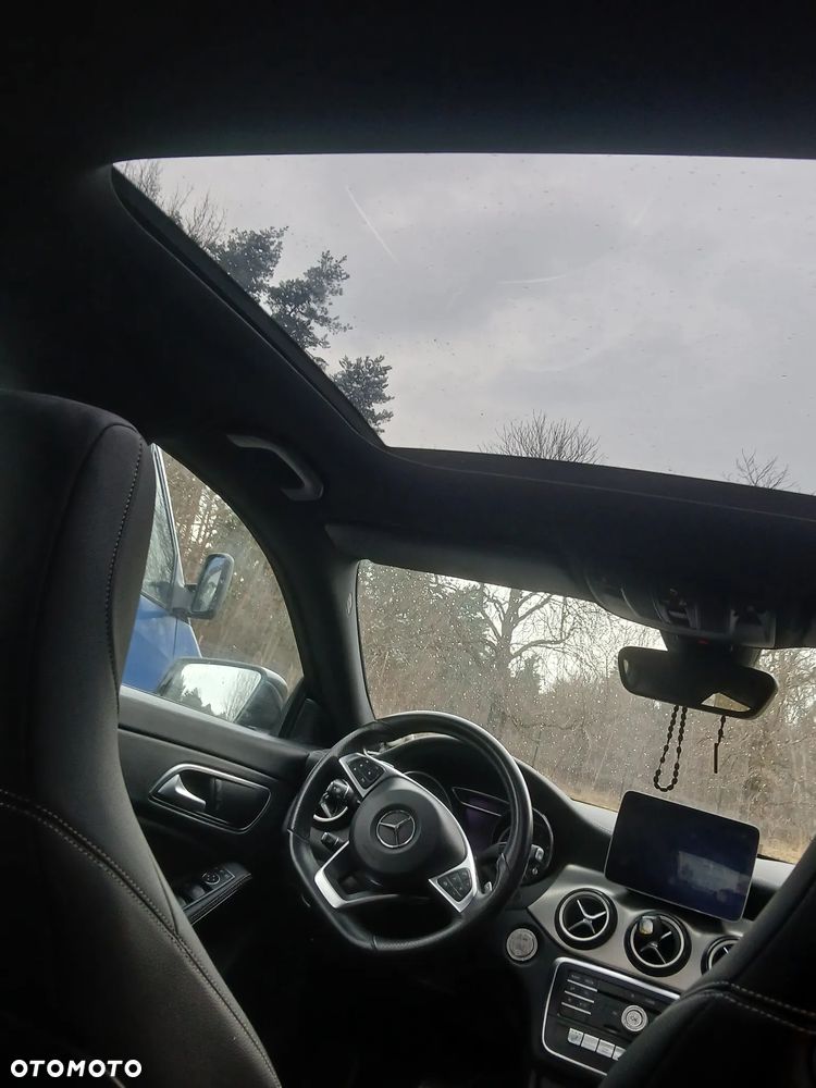 Mercedes-Benz CLA 200 7G-DCT AMG Line - 8