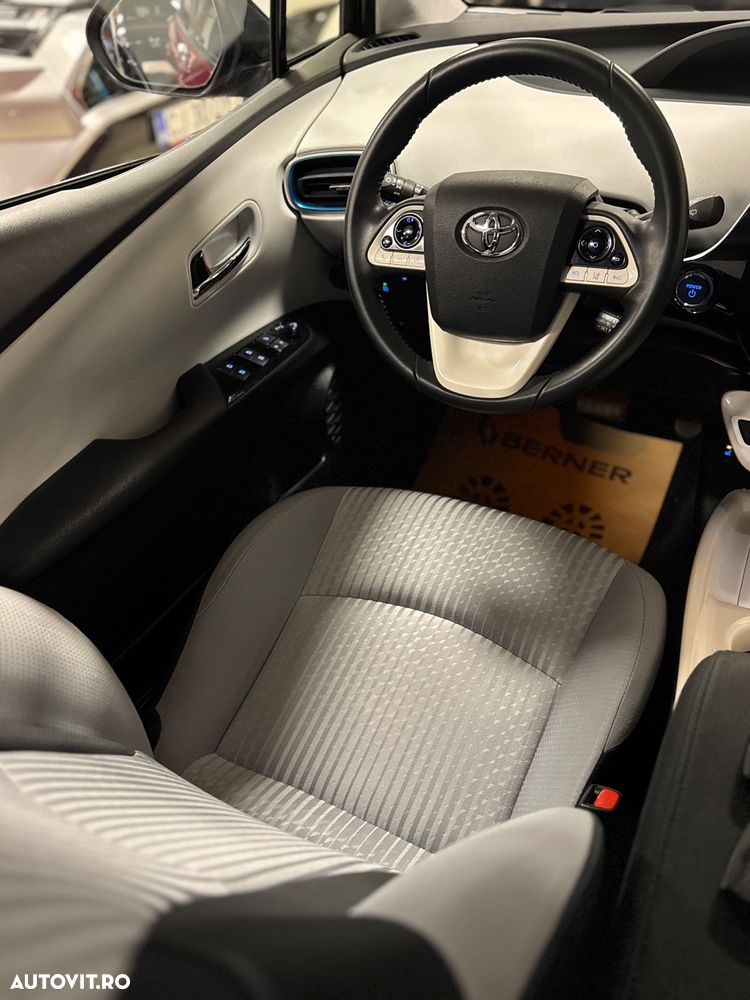 Toyota Prius HSD Sol Plus - 10