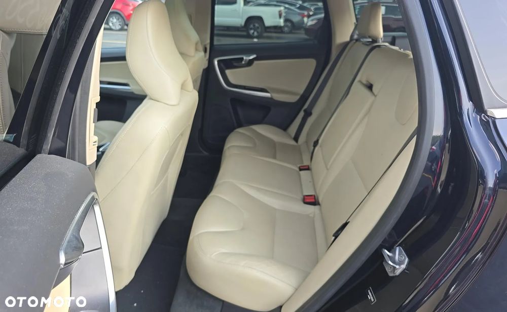 Volvo XC 60 - 11