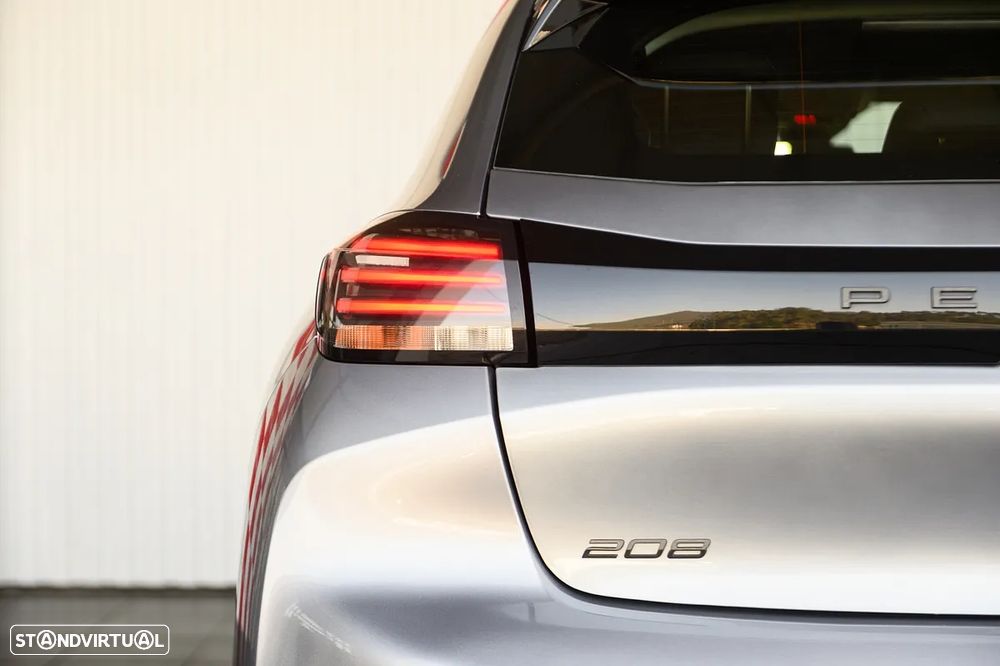 Peugeot 208 1.2 PureTech Active Pack - 17