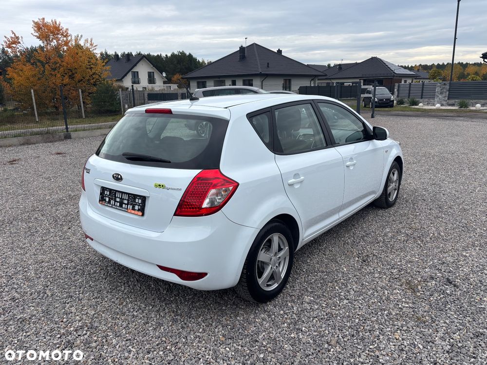 Kia Ceed 1.4 CVVT Attract - 6