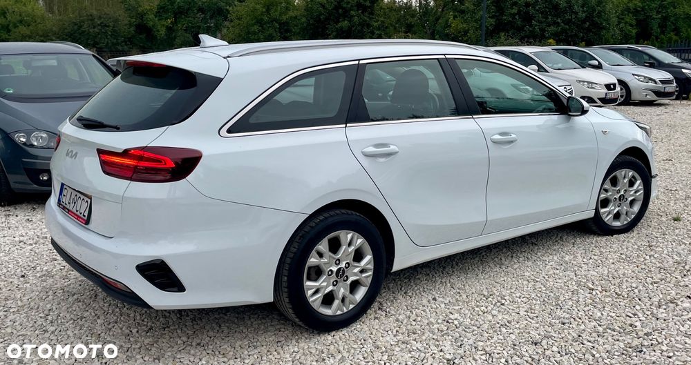 Kia Ceed 1.6 CRDi (48V Mild-Hybrid) Platinum - 16