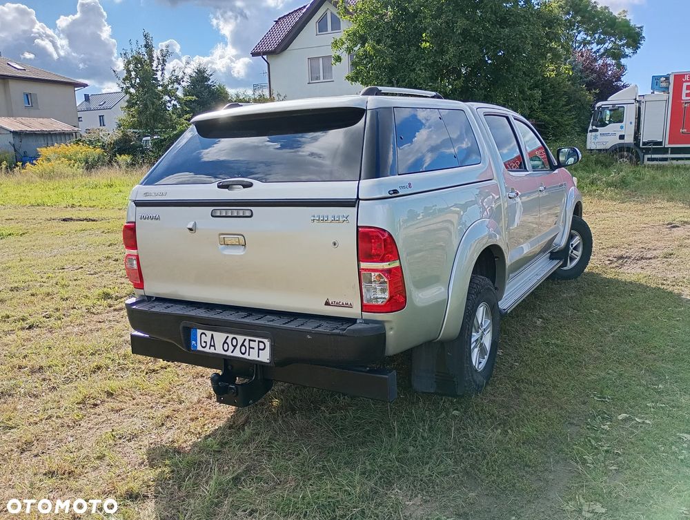 Toyota Hilux 2.5 D-4D DLX - 4