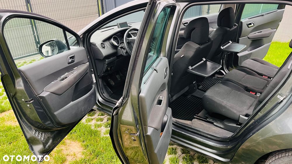 Peugeot 5008 - 5