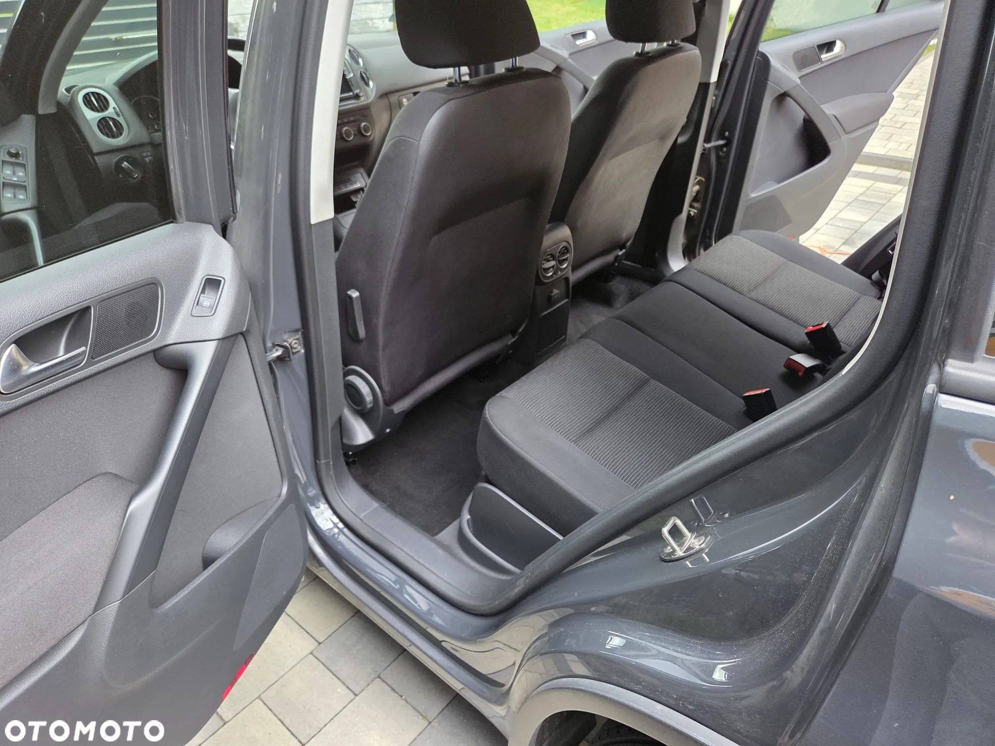Volkswagen Tiguan - 12