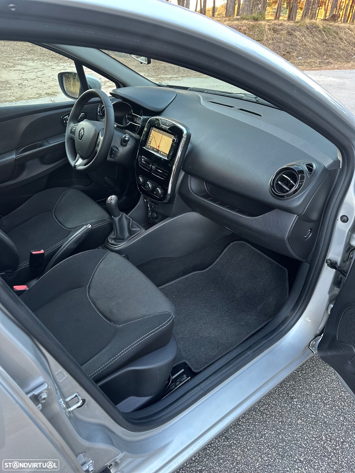 Renault Clio 0.9 TCE Limited - 36