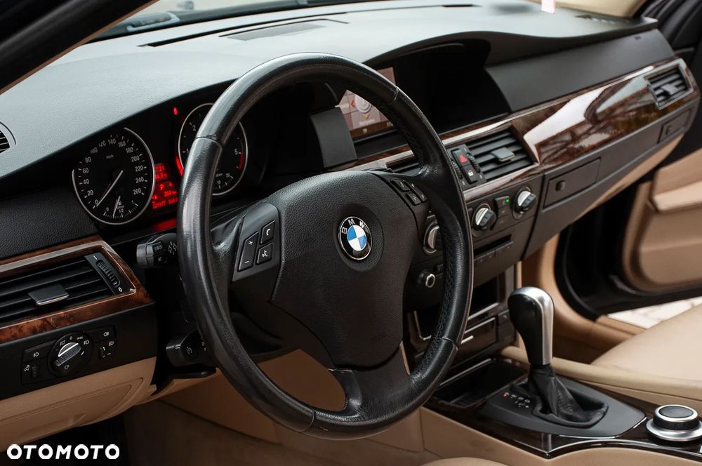 BMW Seria 5 520d Edition Fleet - 17