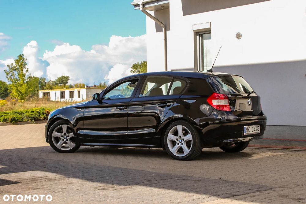 BMW Seria 1 120d DPF - 16