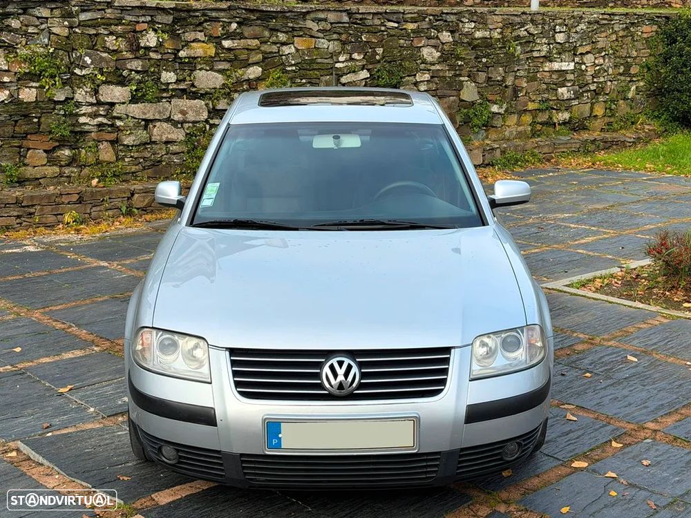 VW Passat 1.9 TDi Confortline Plus 6V - 11
