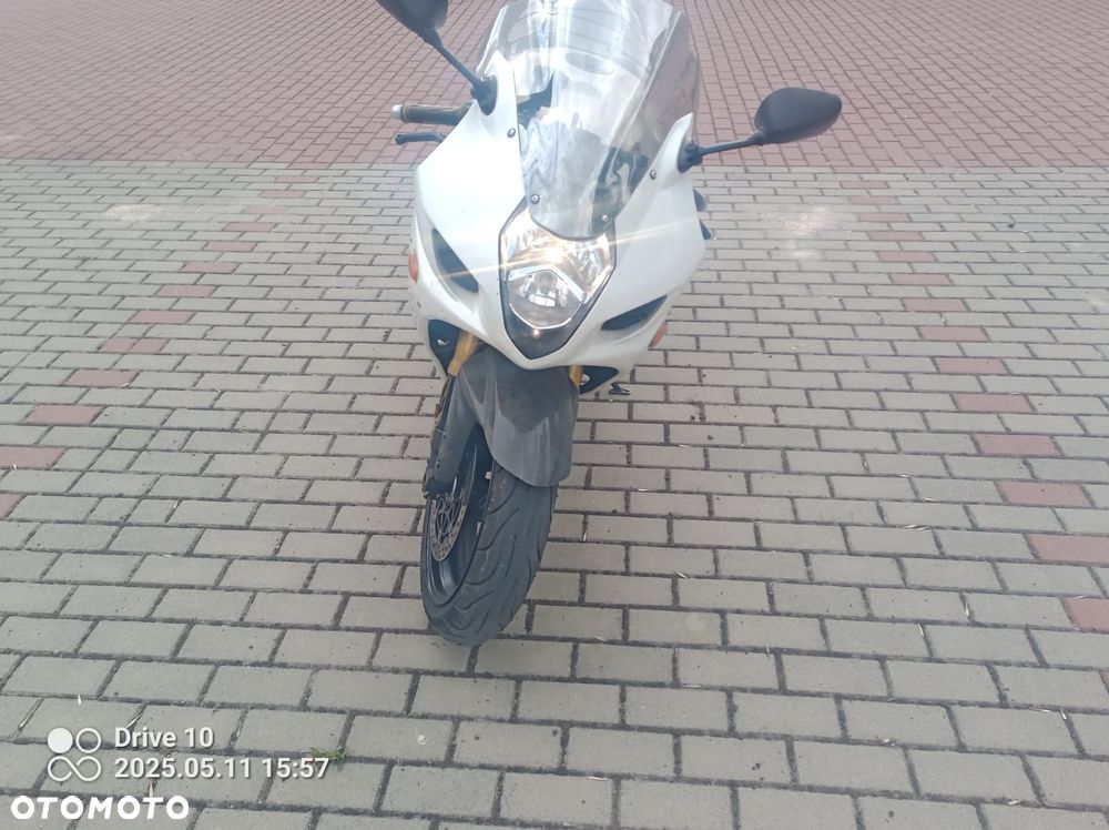 Suzuki GSX-R - 3