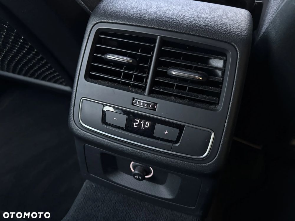 Audi A4 Avant 35 TFSI S tronic design - 30