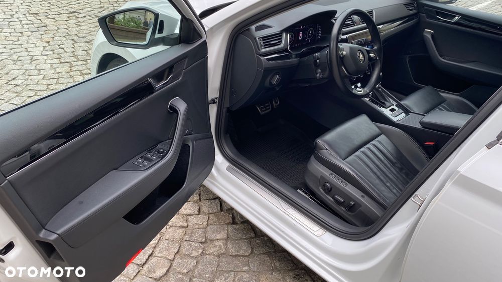 Skoda Superb 2.0 TDI SCR L&K DSG - 19