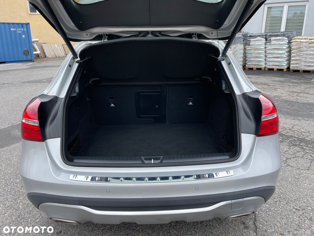 Mercedes-Benz GLA 200 d AMG Line - 9