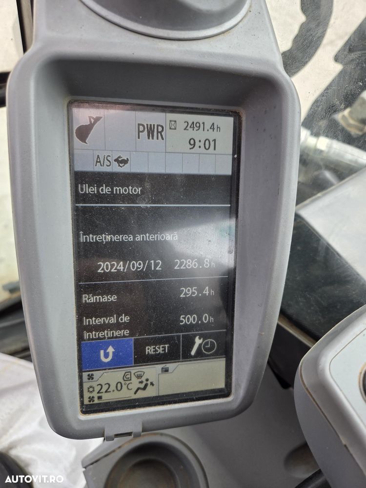 Hitachi ZX85-6, 2022, 2.491h, Masa operationala 8,6t, cupla rapida HIDRAULICA+3 CUPE NOI, senile paduri cauciuc, inst picon si inst rotire pe brate, ad sapare 5m, ridica 3,8t, aer cond, LAMA, STARE FOARTE BUNA, posibil leasing 4 ani-PROMOTIE 62.900 EUR+Tva - 15