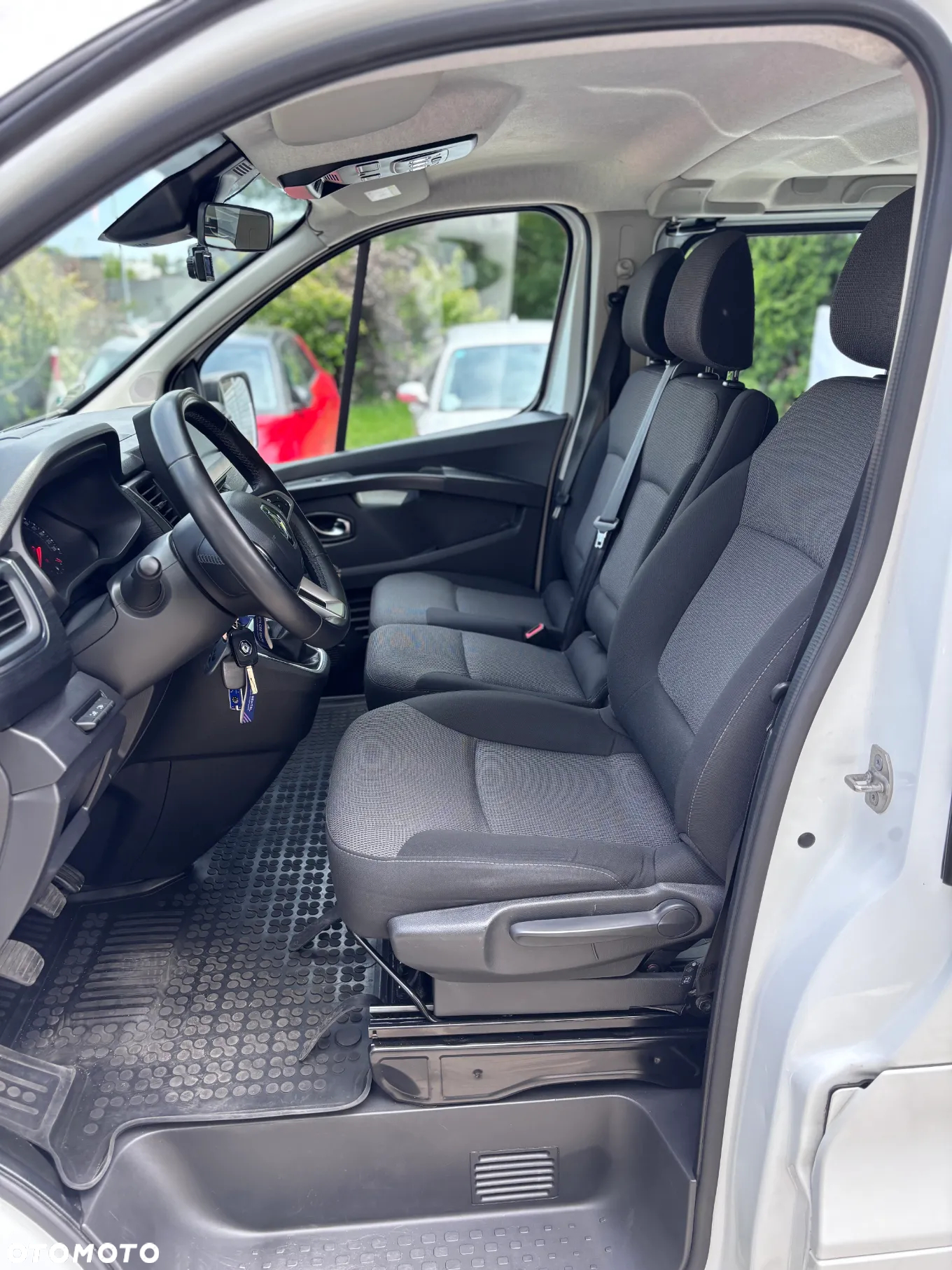 Renault Trafic - 9