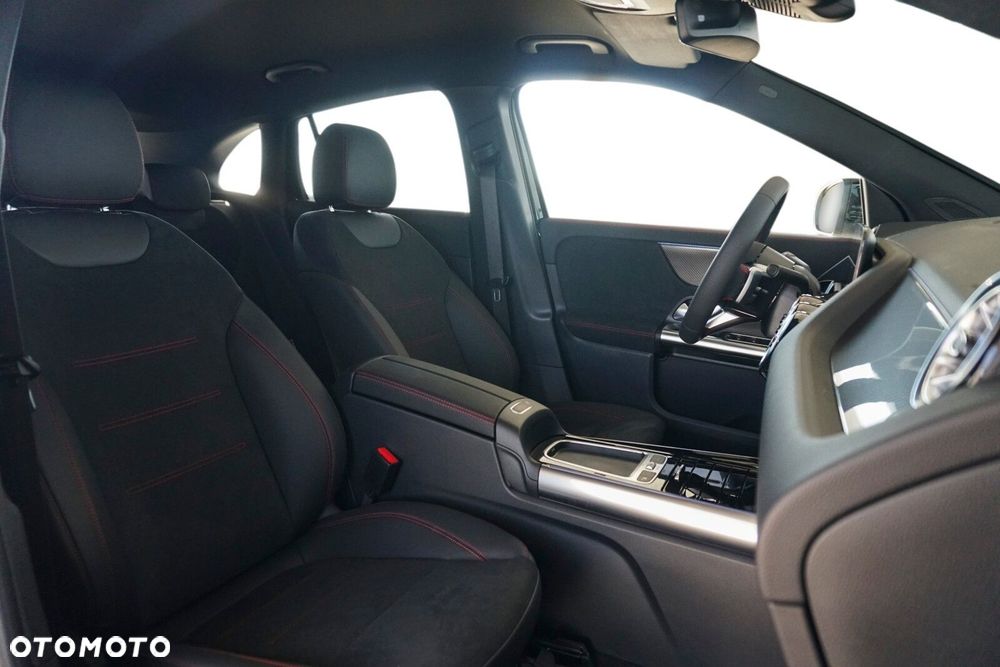 Mercedes-Benz GLA 200 mHEV AMG Line 7G-DCT - 11