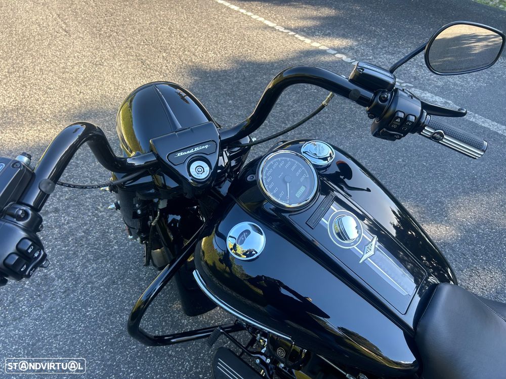 Harley-Davidson FLHR Road King Special 107 - 11