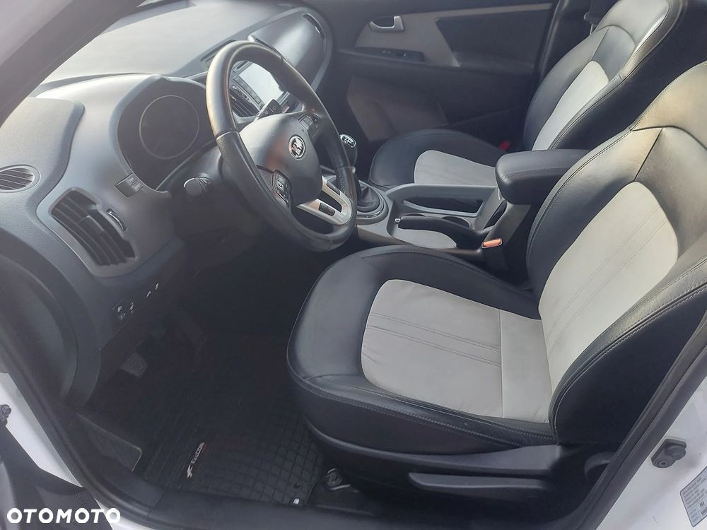 Kia Sportage 2.0 CRDI M 2WD - 13