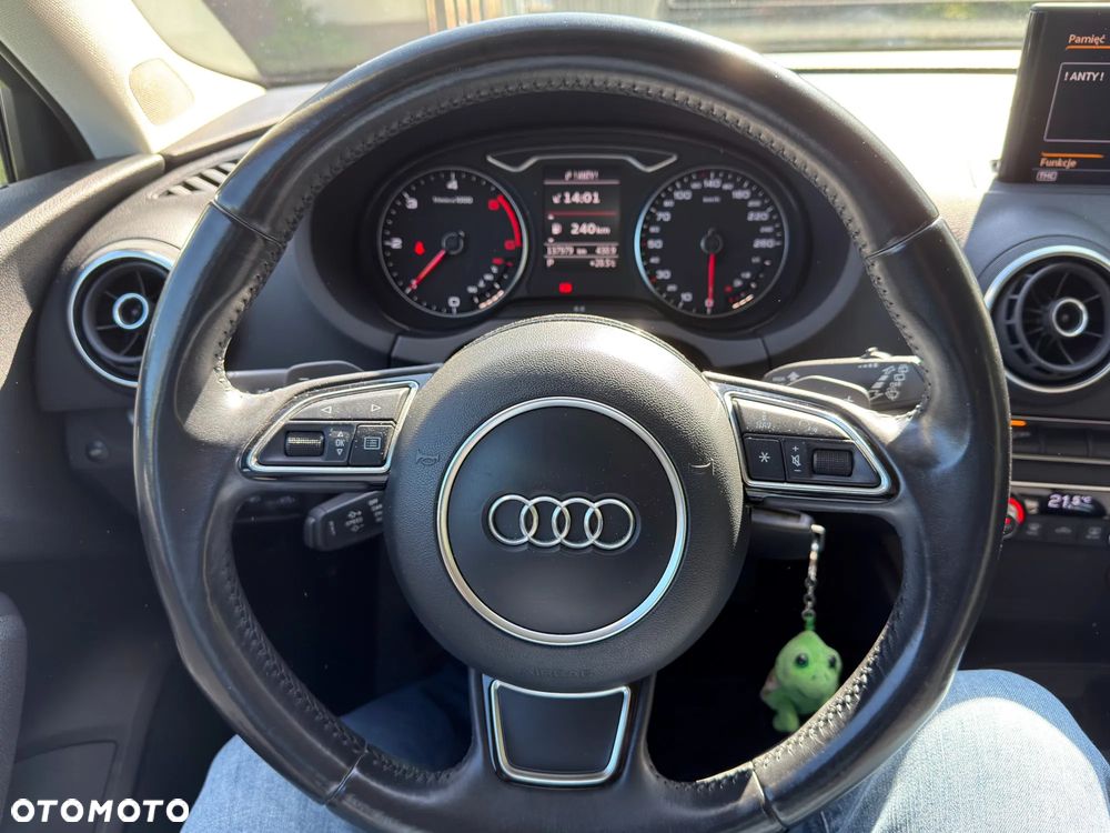 Audi A3 Sportback 2.0 TDI Ambiente S tronic - 9
