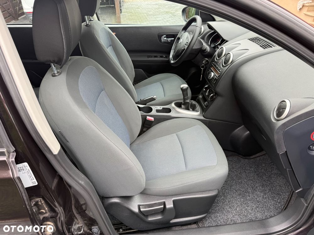Nissan Qashqai 1.6 Visia - 16