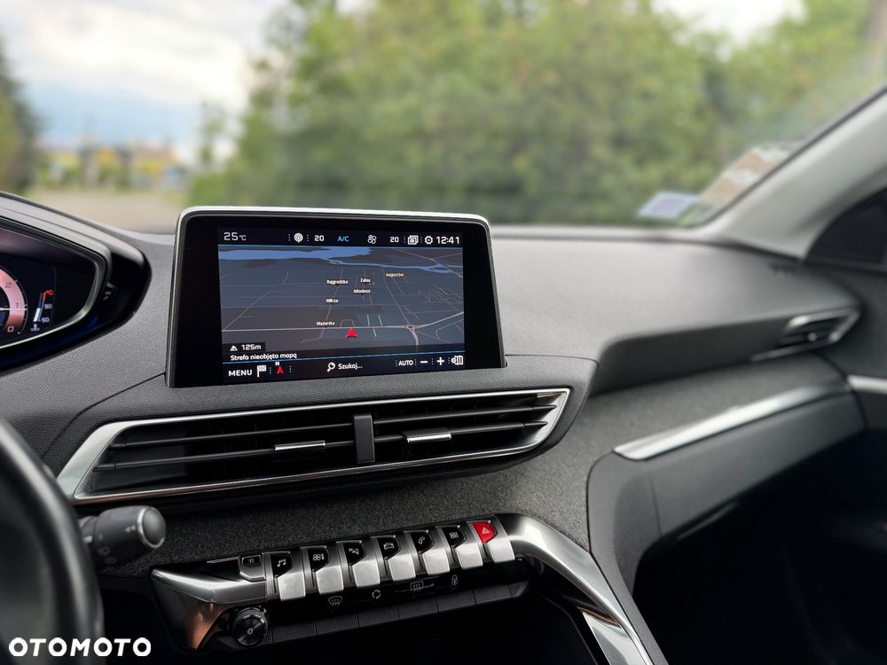 Peugeot 3008 1.2 PureTech Allure S&S - 24