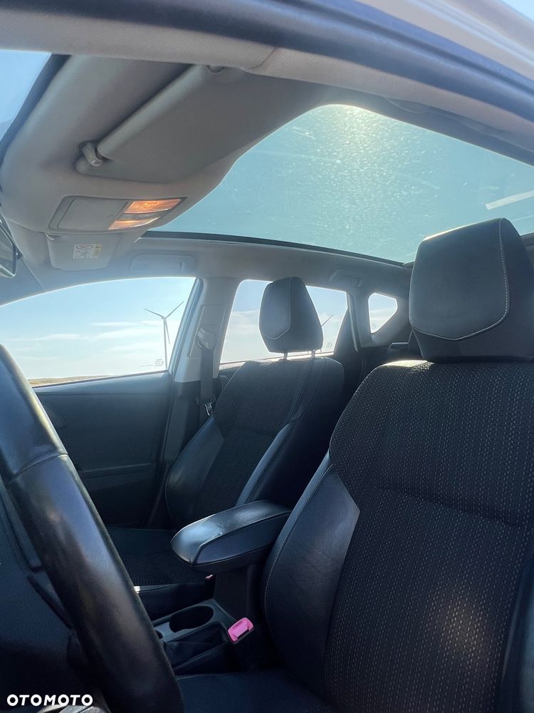 Toyota Auris - 13